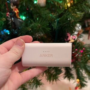 Anker Power Bank in Soft Pink